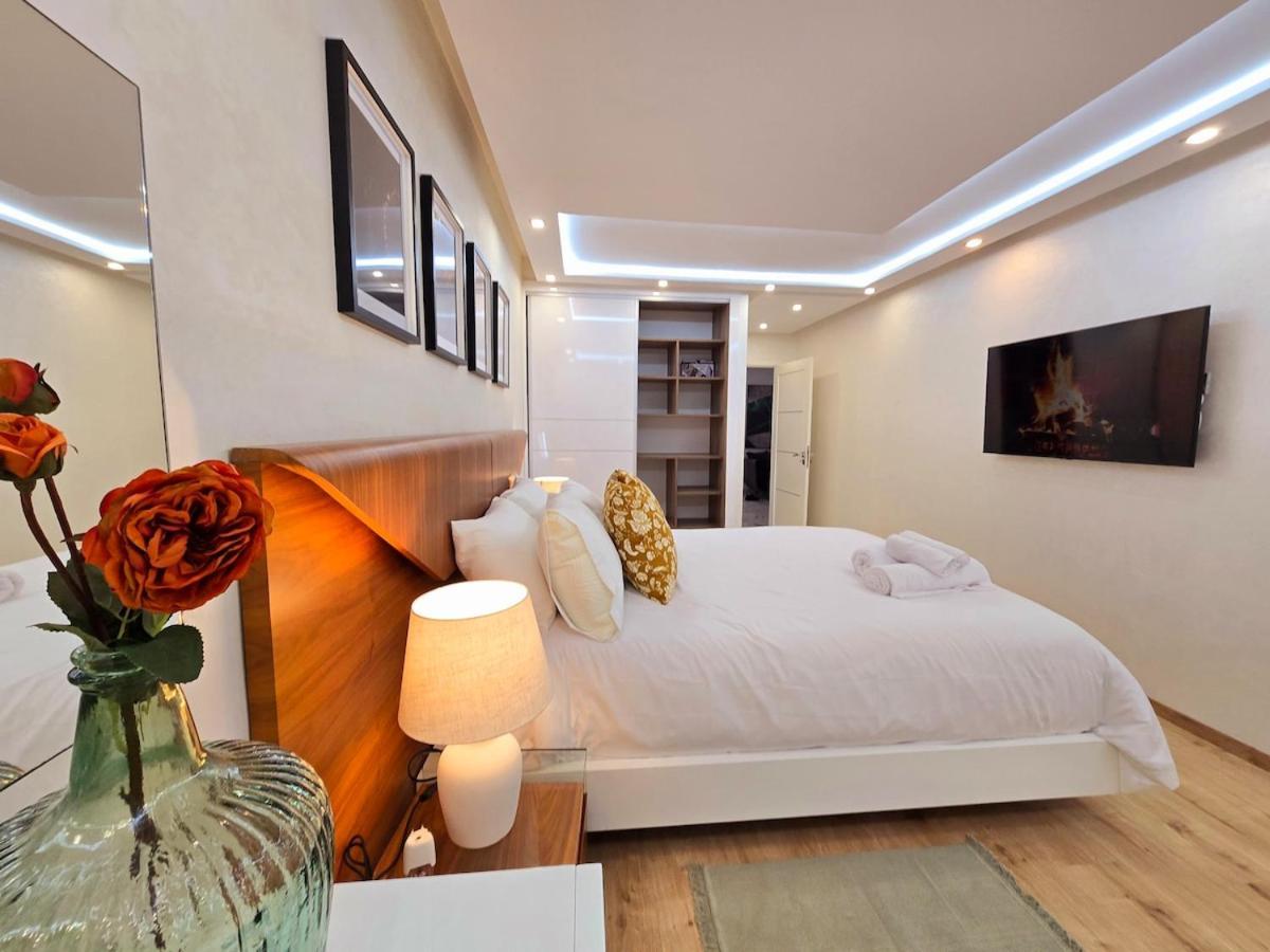 Luxurious Downtown Corniche Marina With Parking *