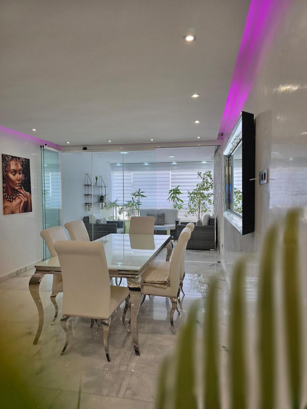 Luxurious Downtown Corniche Marina With Parking *