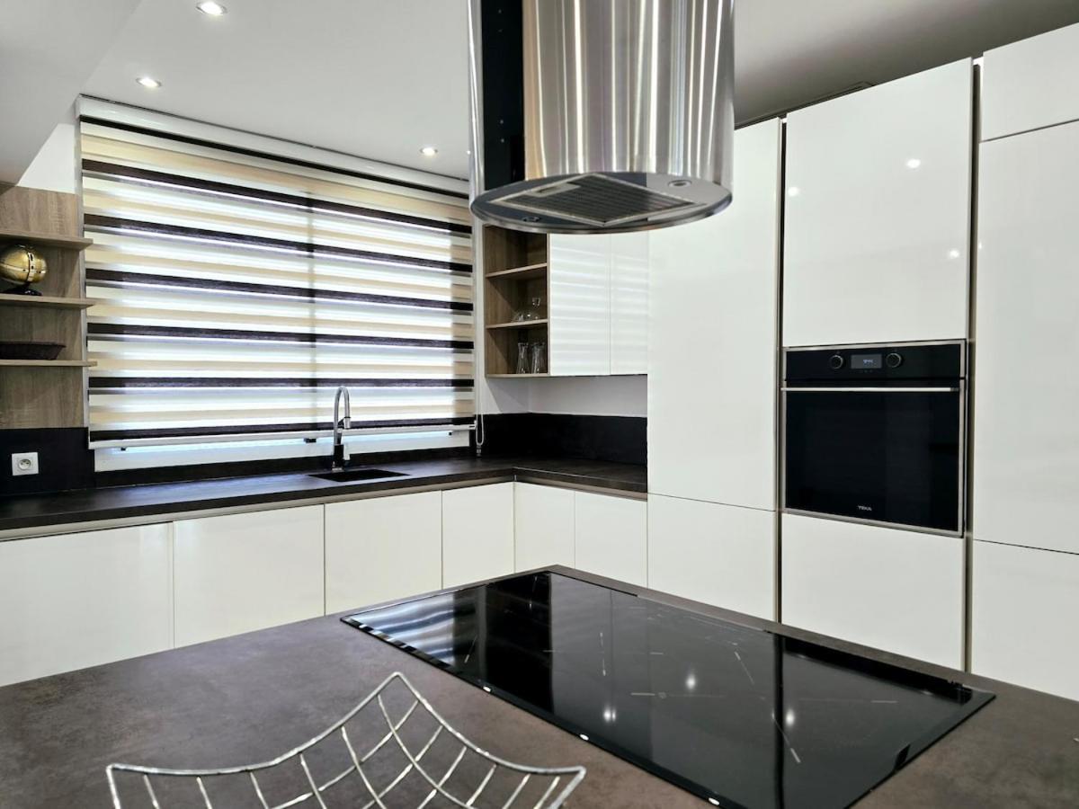 Luxurious Downtown Corniche Marina With Parking Apartment Tangier