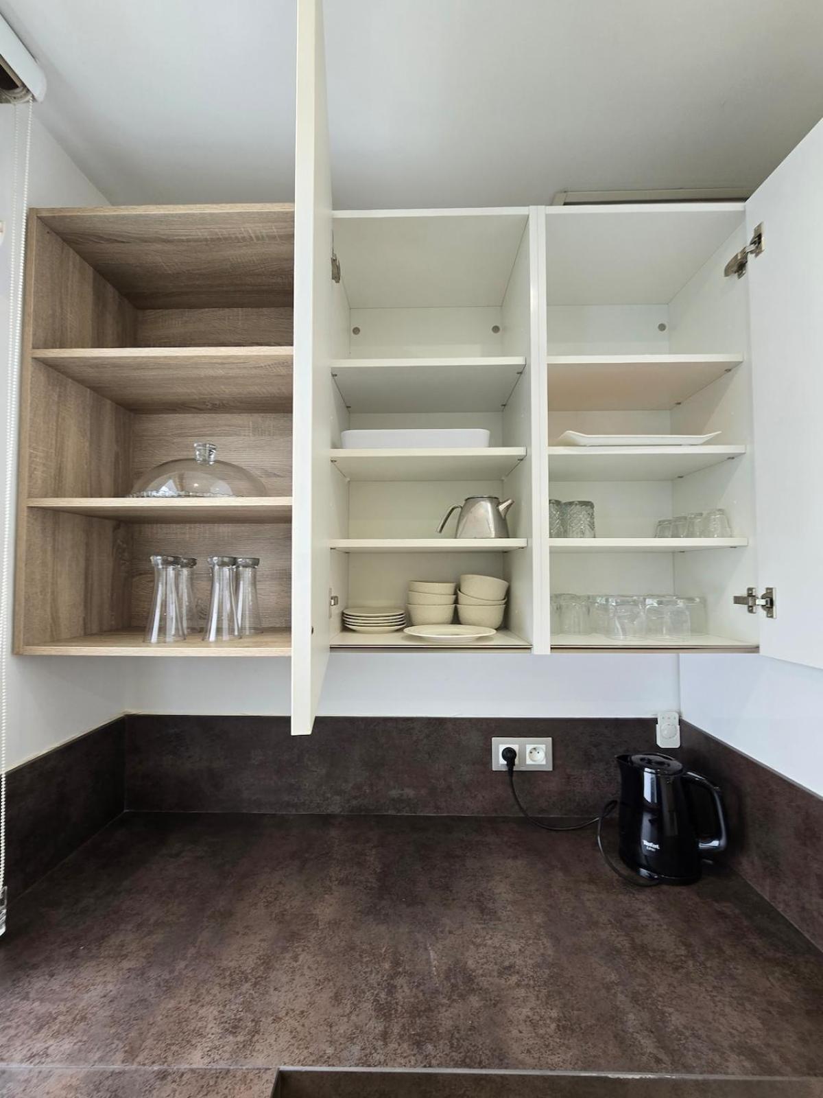 Luxurious Downtown Corniche Marina With Parking Apartment